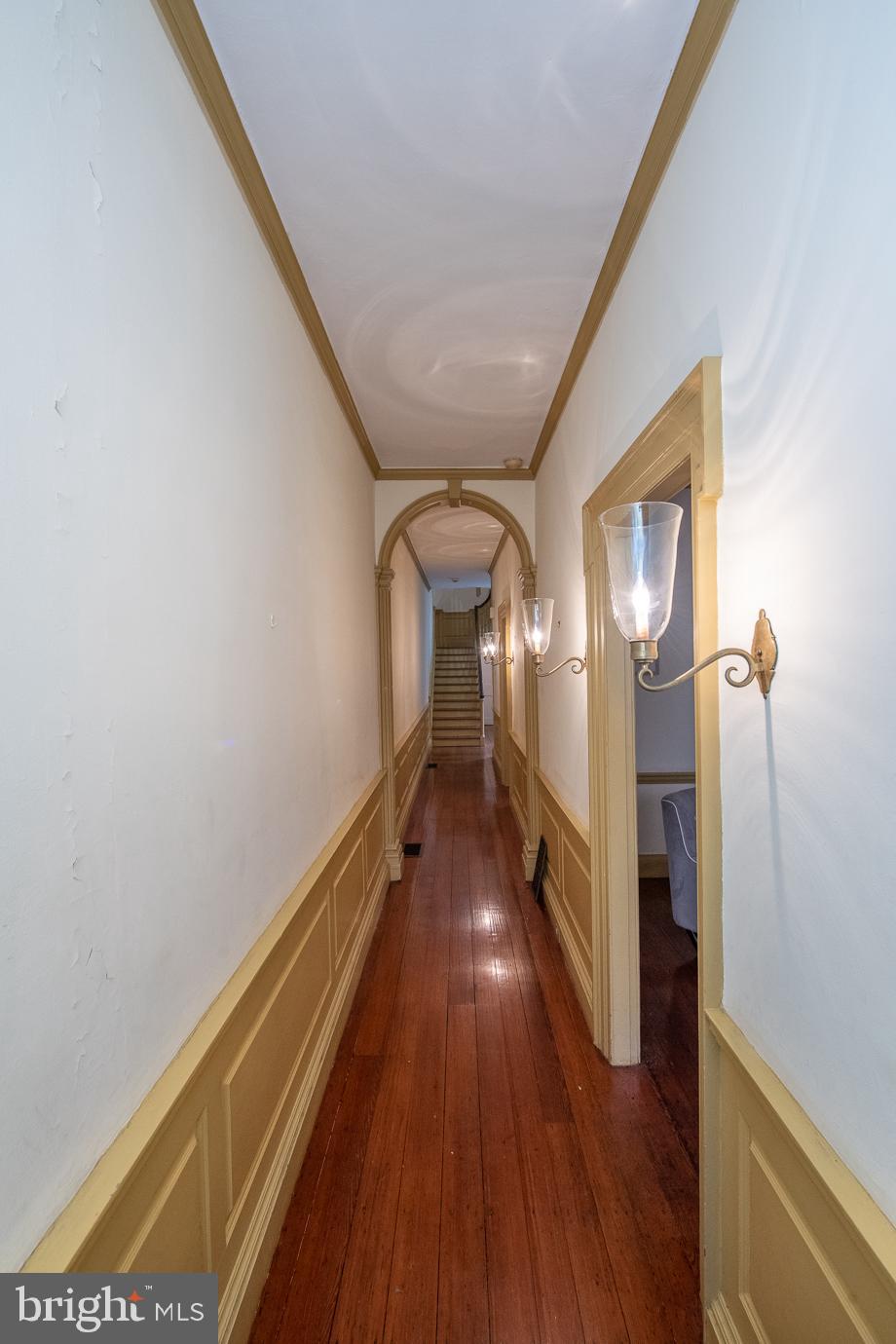 336 Spruce Street Philadelphia, PA 19106 - Photo 3 of 27 Foyer