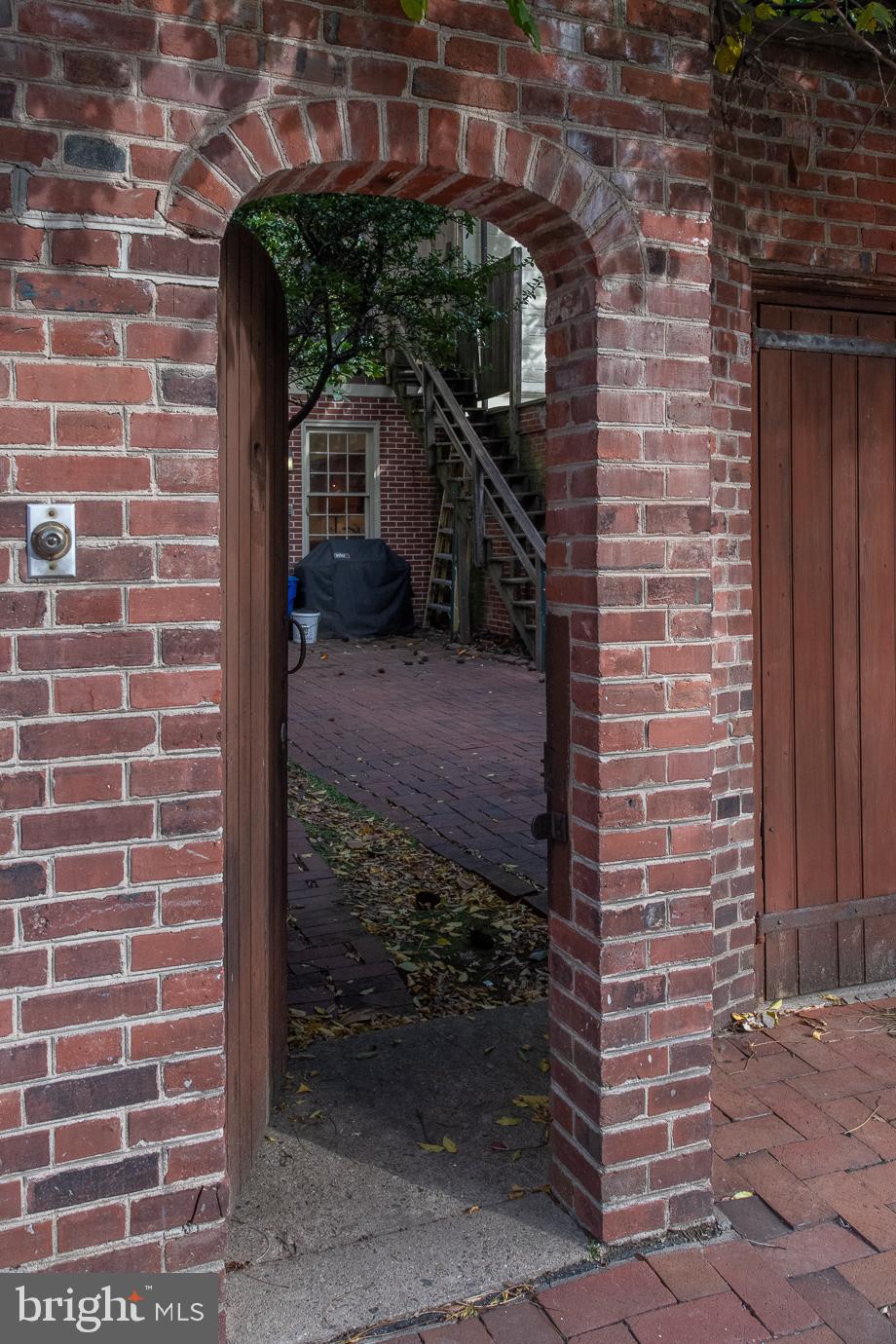 336 Spruce Street Philadelphia, PA 19106 - Photo 26 of 27 Rear Entrance