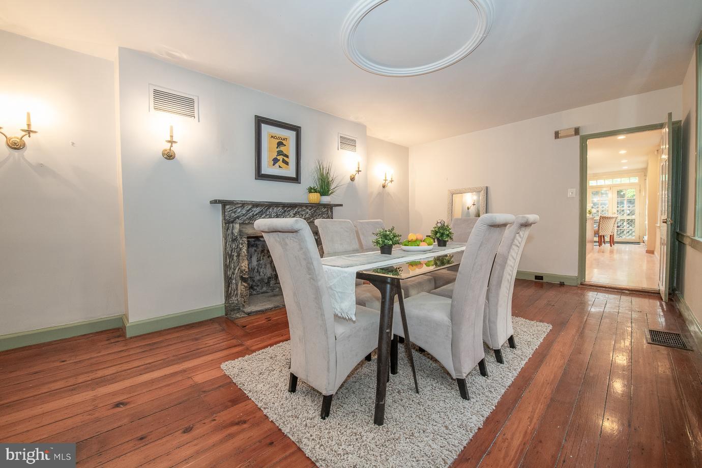 336 Spruce Street Philadelphia, PA 19106 - Photo 9 of 27 Dining Room