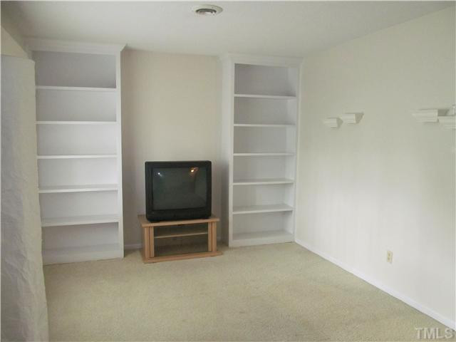 621 Marshburn Road Wendell, NC 27591 - Photo 3 of 9 Living Room