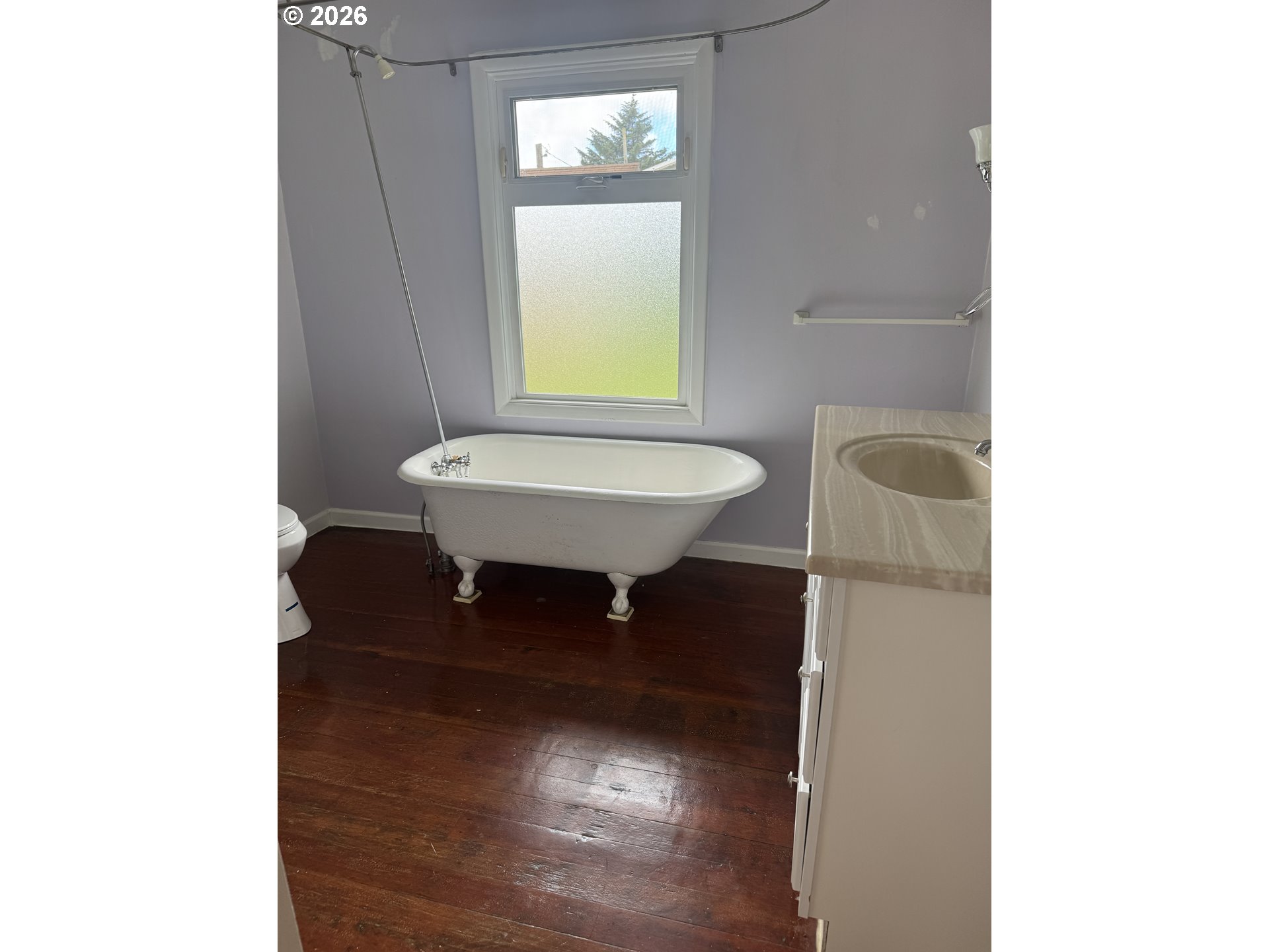 92394 G Road Astoria, OR 97103 - Photo 10 of 20 Bathroom