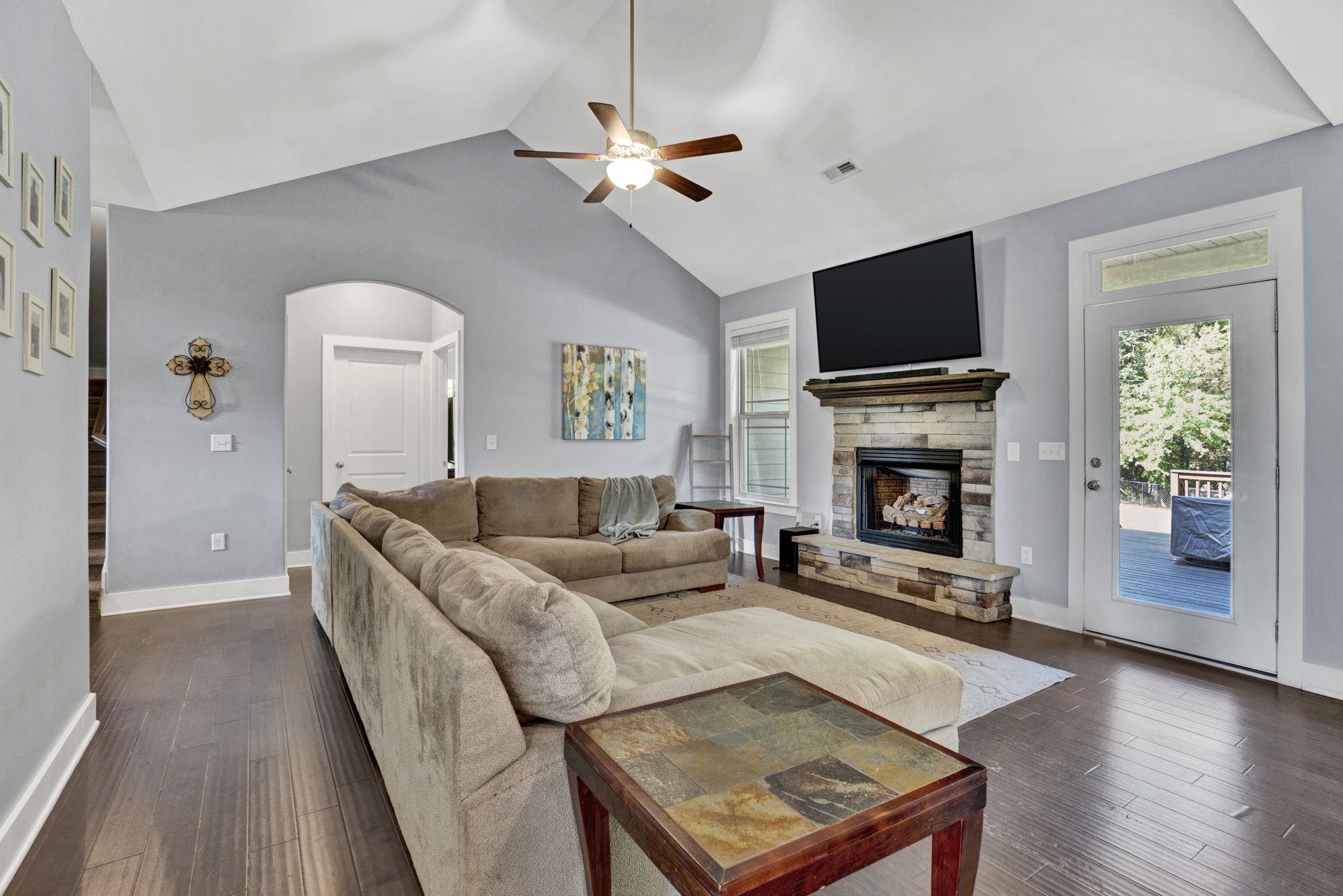 945 Garnet Circle Chesnee, SC 29323 - Photo 3 of 30