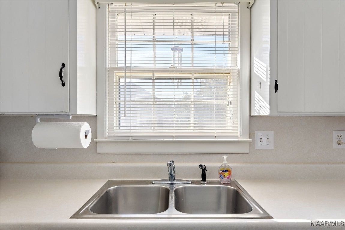 1902 Adrian Road Dothan, AL 36303 - Photo 7 of 27 Kitchen