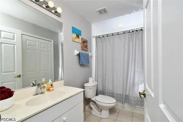 $2,000 | 19999 Lake Vista Circle, Unit 3, Lehigh Acres, FL 33974