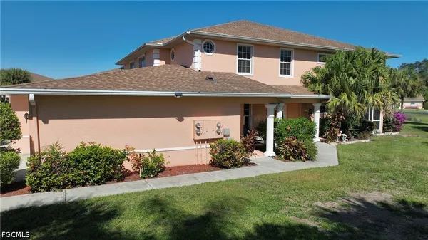 $2,000 | 19999 Lake Vista Circle, Unit 3, Lehigh Acres, FL 33974