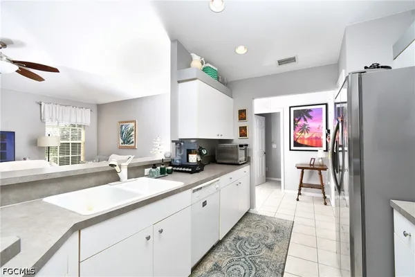 $2,000 | 19999 Lake Vista Circle, Unit 3, Lehigh Acres, FL 33974