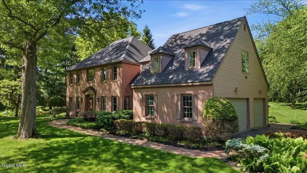 $764,500 | 2231 Hunt Club Drive, Schodack, NY 12033