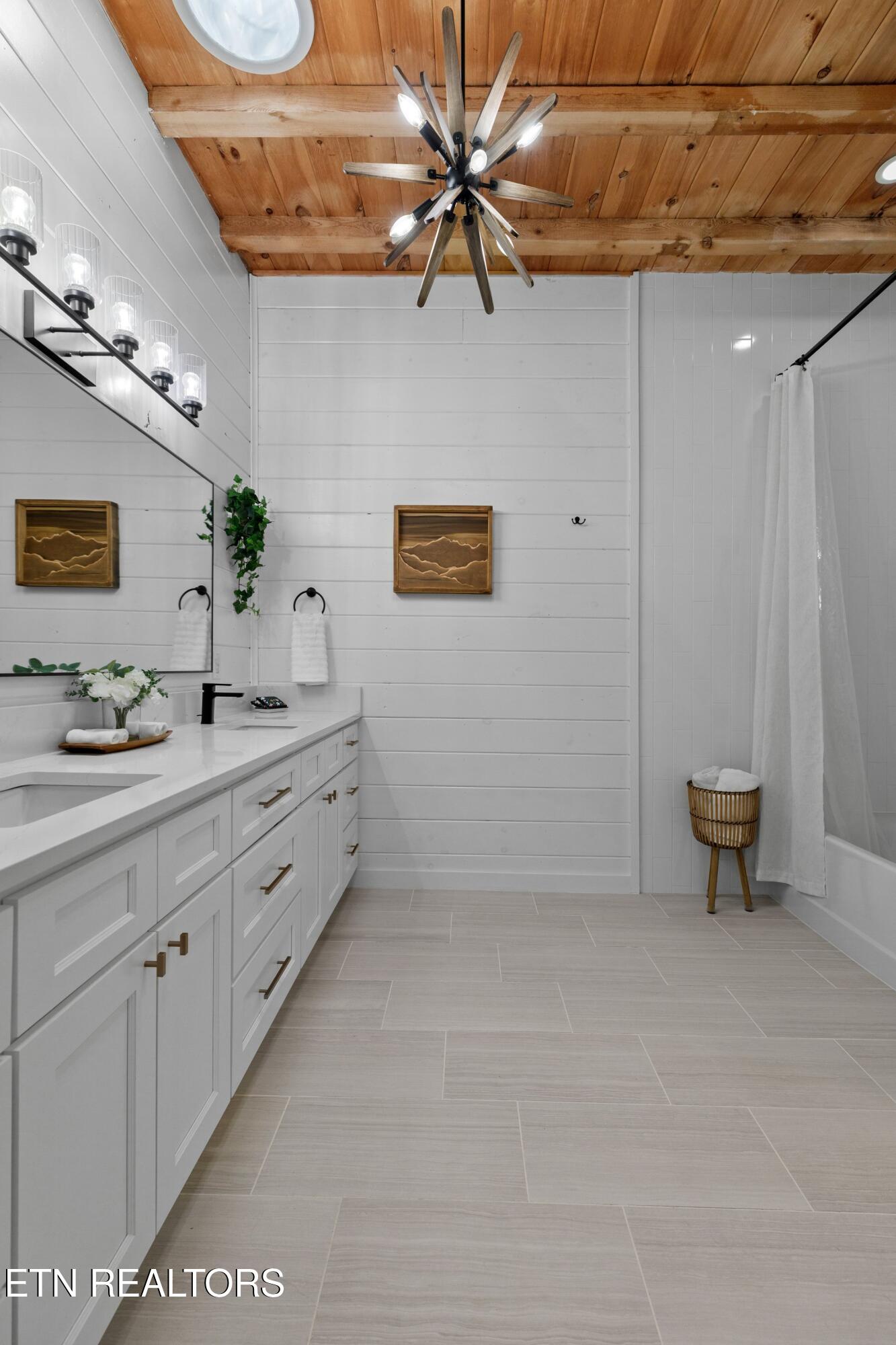 358 Hebron Church Road Jefferson City, TN 37760 - Photo 20 of 51 023 - master bath