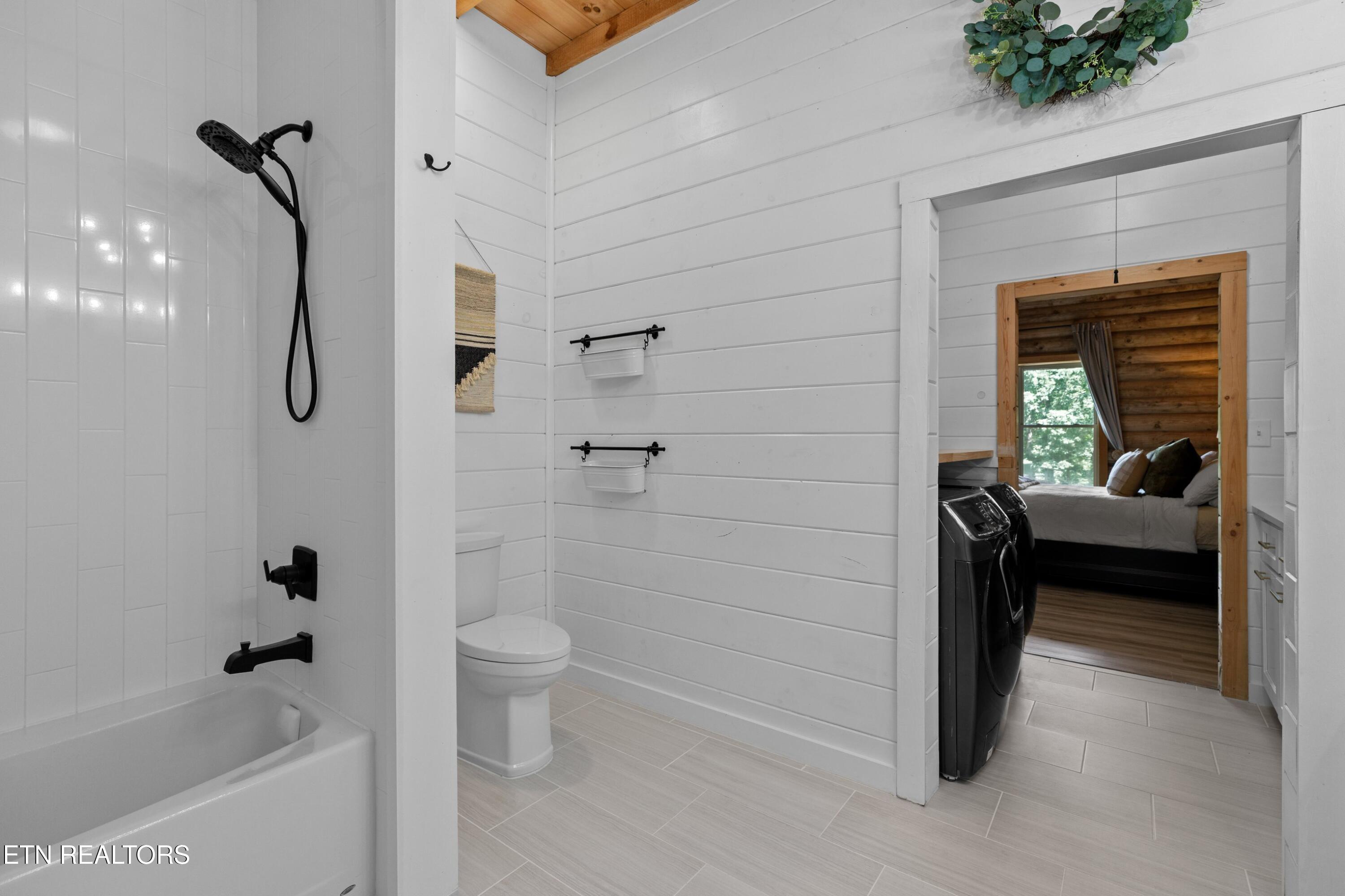 358 Hebron Church Road Jefferson City, TN 37760 - Photo 21 of 51 024 - Master bath