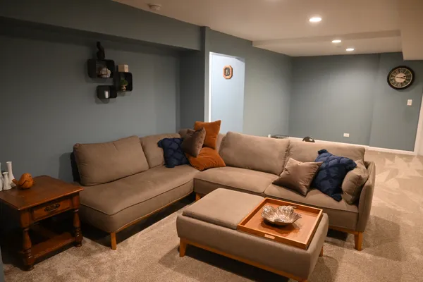 $430,000 | 1117 Bailey Road, Sycamore, IL 60178