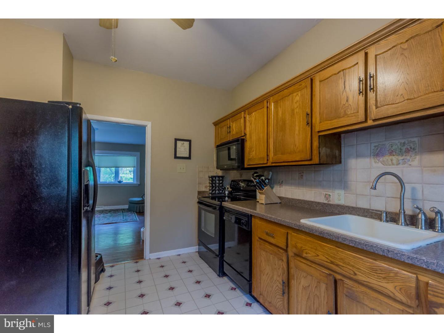 417 Bruce Road Cherry Hill, NJ 08034 - Photo 7 of 25