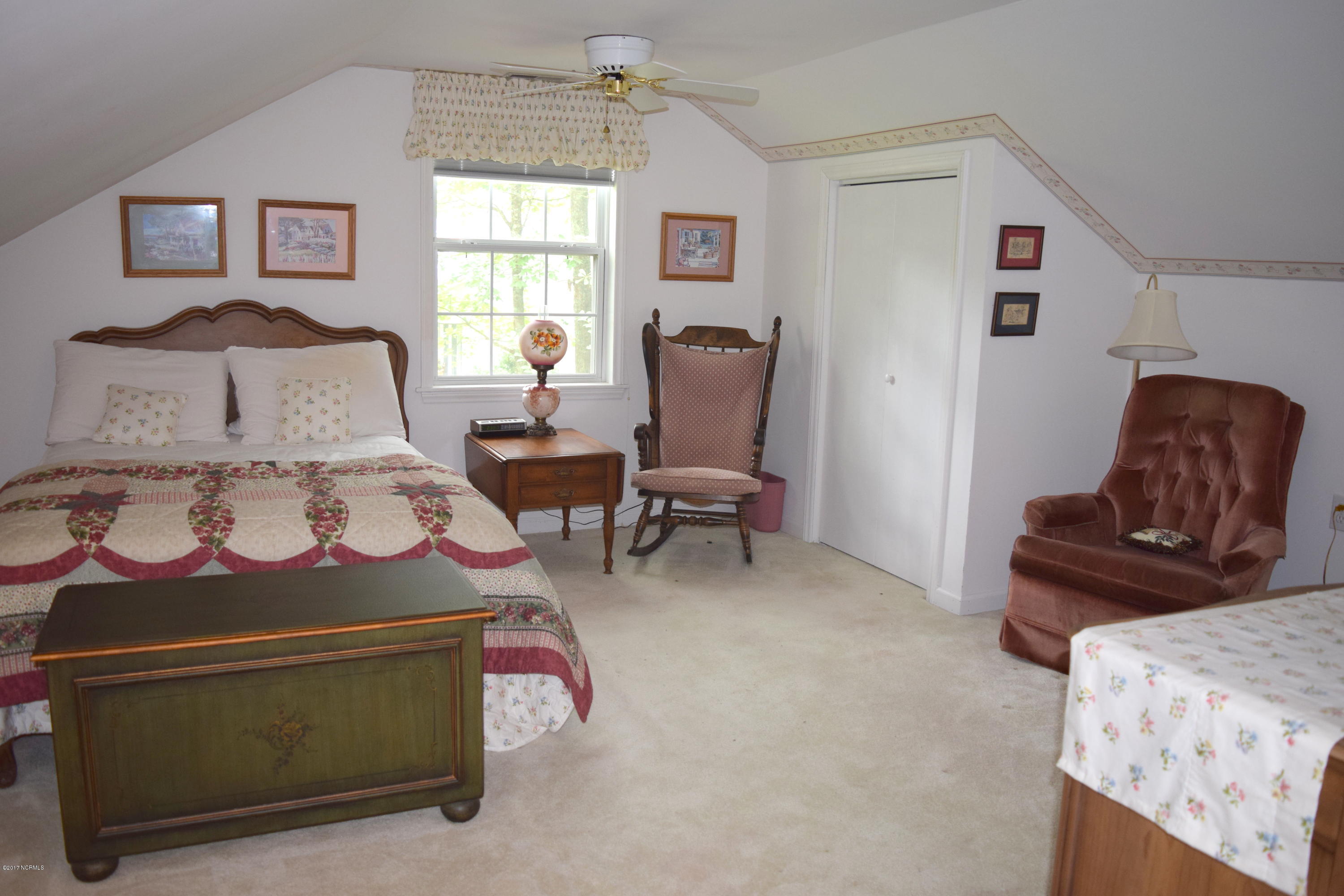 560 Deer Run Road New Bern, NC 28562 - Photo 13 of 19 Bonus Room