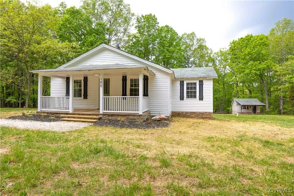 $200,000 | 385 Horsley Lane, Gladstone, VA 24553