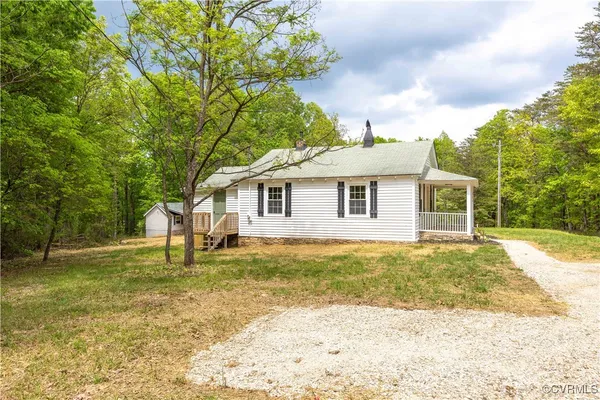 $200,000 | 385 Horsley Lane, Gladstone, VA 24553