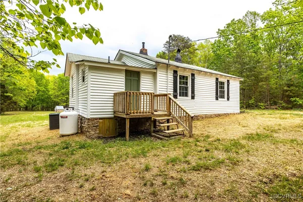 $200,000 | 385 Horsley Lane, Gladstone, VA 24553