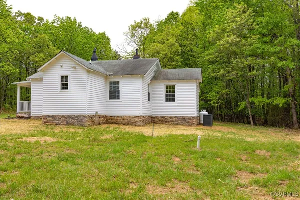 $200,000 | 385 Horsley Lane, Gladstone, VA 24553