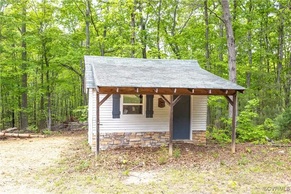 $200,000 | 385 Horsley Lane, Gladstone, VA 24553