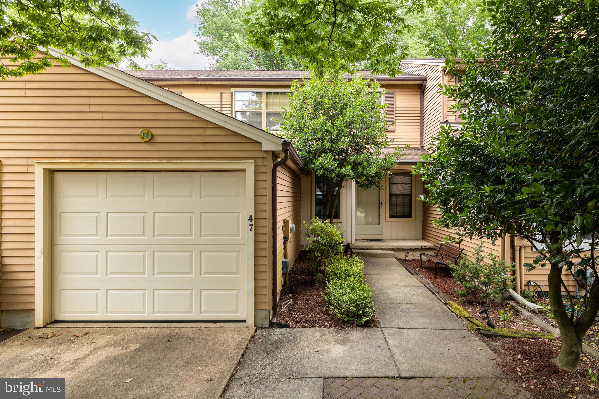 47 Farnwood Road Mount Laurel, NJ 08054 - Photo 1 of 24 Gallery Image 1