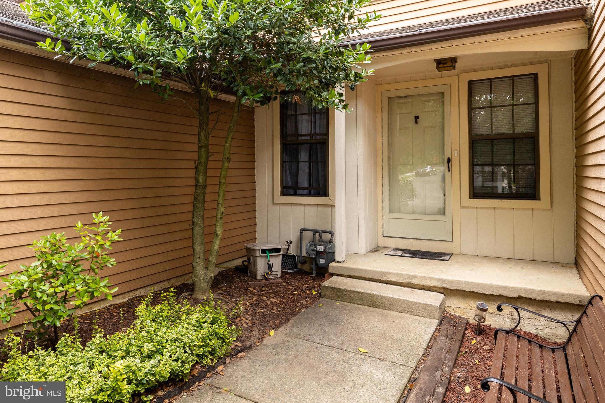 47 Farnwood Road Mount Laurel, NJ 08054 - Photo 2 of 24 Gallery Image 2