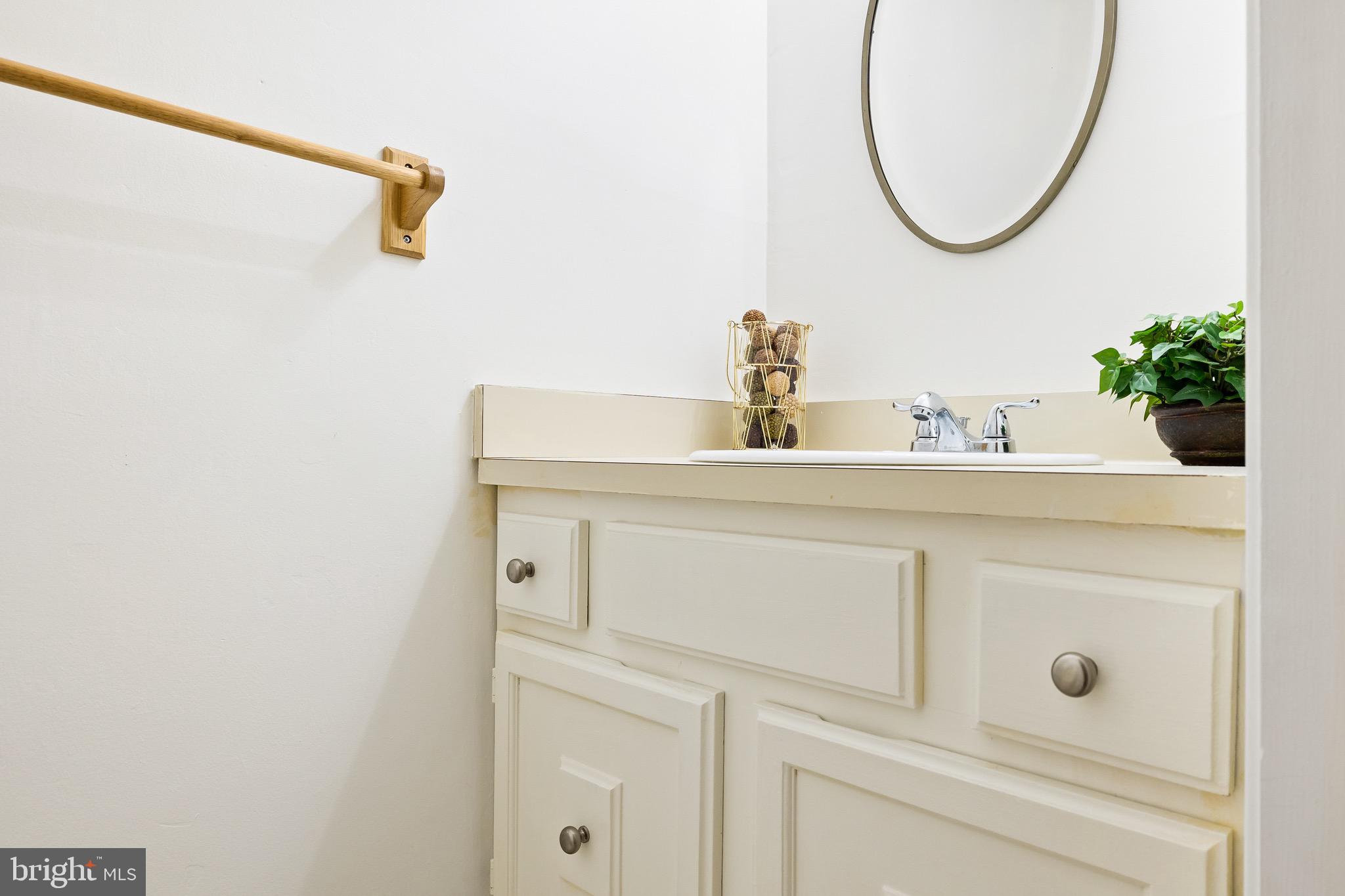 47 Farnwood Road Mount Laurel, NJ 08054 - Photo 8 of 24 Gallery Image 8