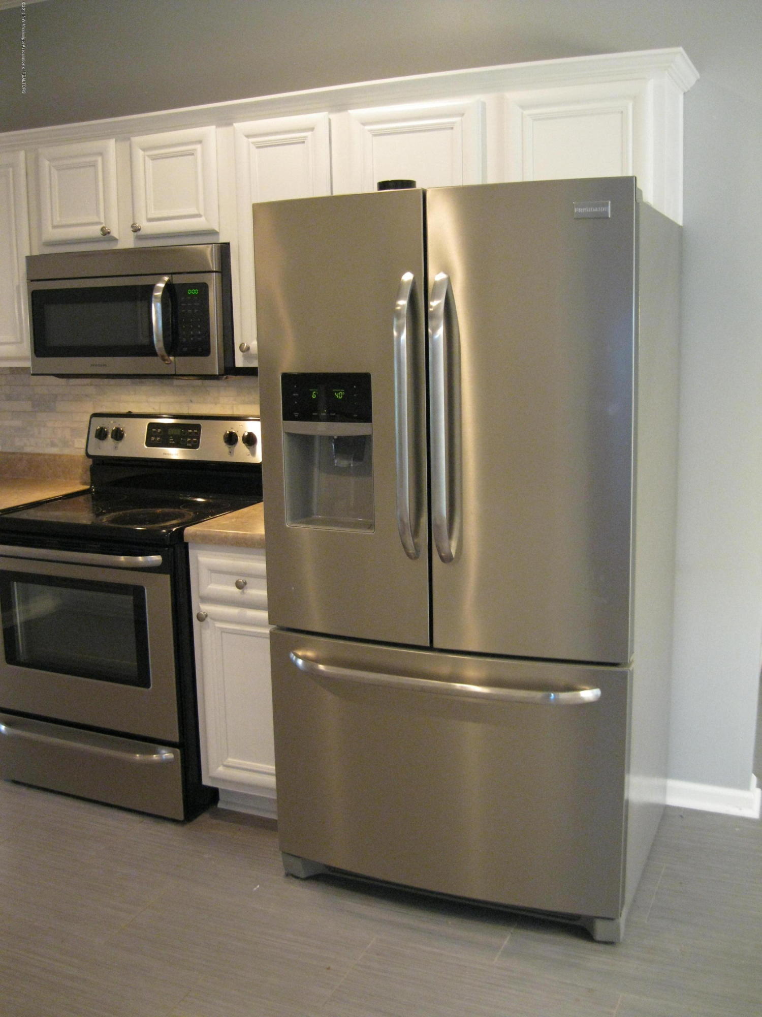 2042 Bubba Taylor Road Byhalia, MS 38611 - Photo 16 of 21 Refrigerator stays with the house