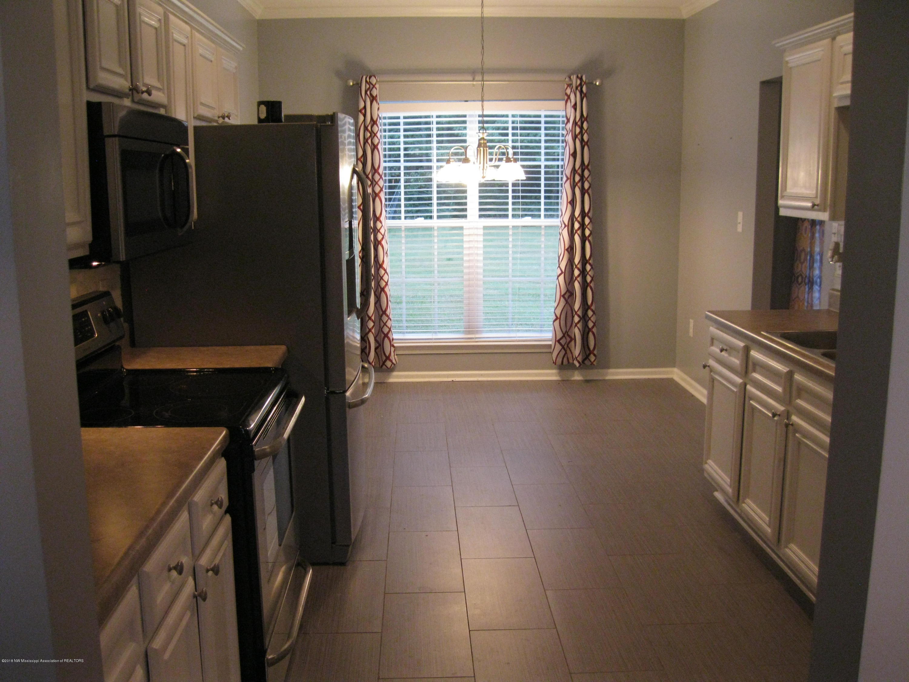 2042 Bubba Taylor Road Byhalia, MS 38611 - Photo 2 of 21 Kitchen