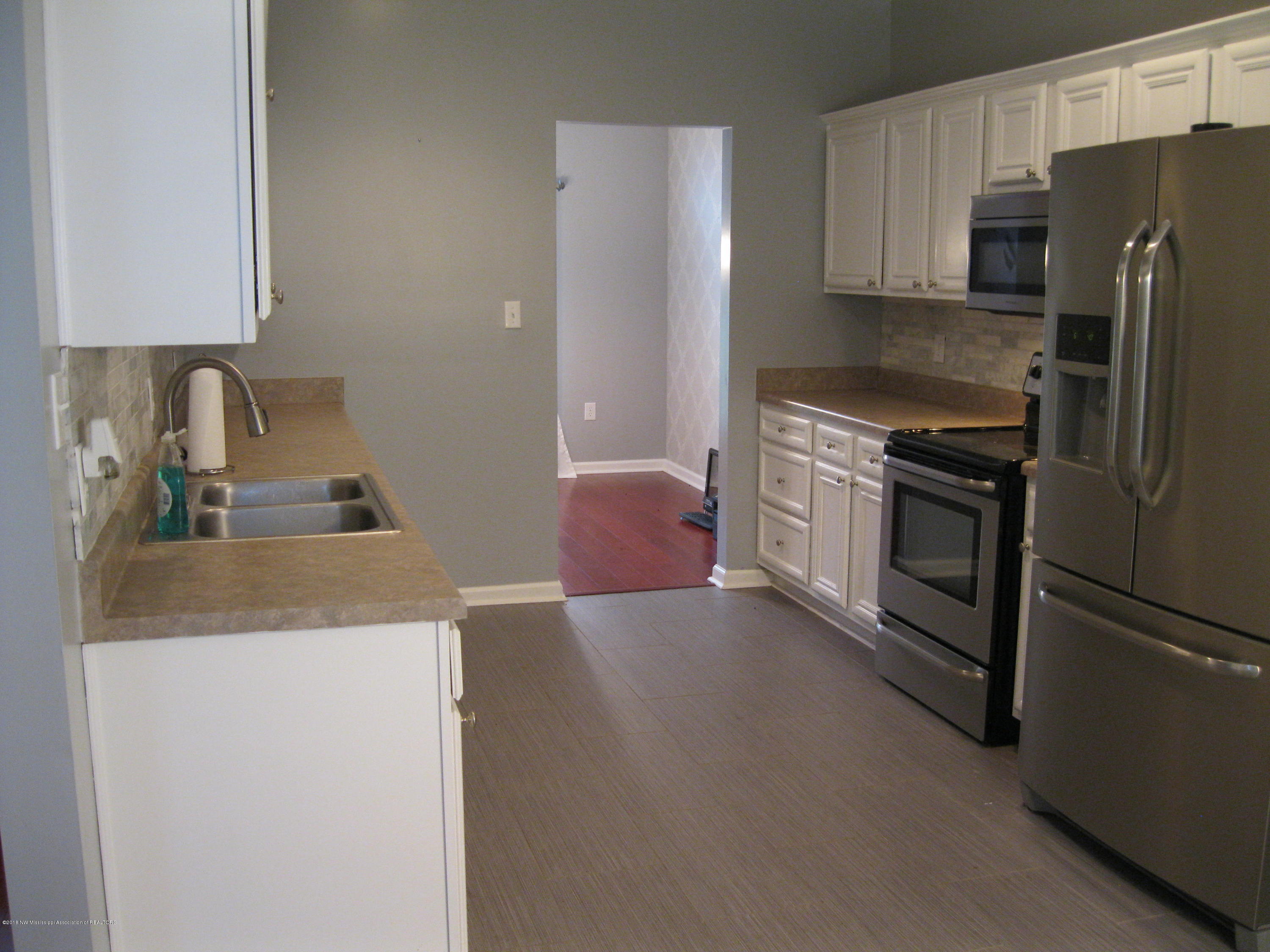 2042 Bubba Taylor Road Byhalia, MS 38611 - Photo 3 of 21 Kitchen