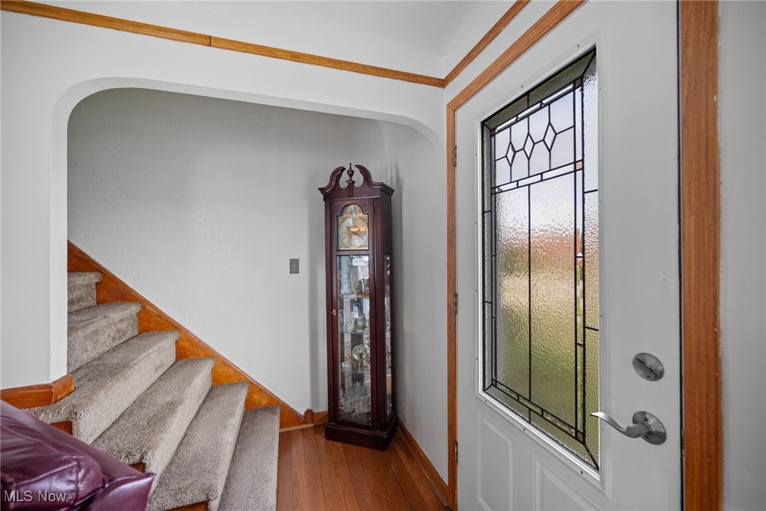 6305 Ackley Road Parma, OH 44129 - Photo 5 of 28 Stairwell and entry way
