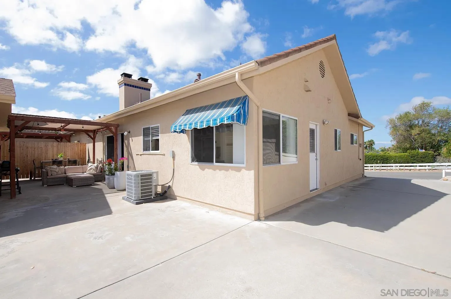 1606 Hackamore Road, Unit 1 Oceanside, CA 92057 - Photo 10 of 20 Gallery Image 10