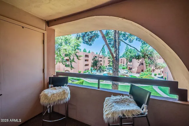 $1,600 | 12212 North Paradise Village Parkway West, Unit 316, Phoenix, AZ 85032