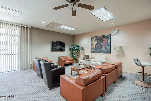 $1,600 | 12212 North Paradise Village Parkway West, Unit 316, Phoenix, AZ 85032