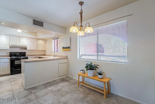 $1,600 | 12212 North Paradise Village Parkway West, Unit 316, Phoenix, AZ 85032