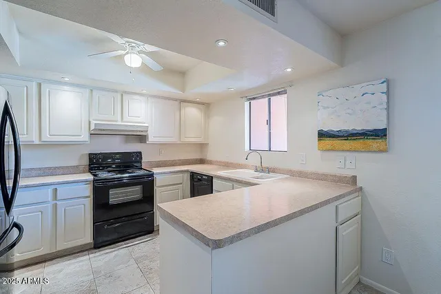 $1,600 | 12212 North Paradise Village Parkway West, Unit 316, Phoenix, AZ 85032