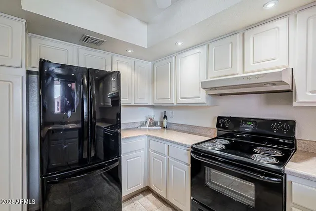 $1,600 | 12212 North Paradise Village Parkway West, Unit 316, Phoenix, AZ 85032