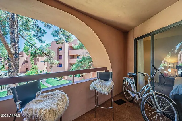 $1,600 | 12212 North Paradise Village Parkway West, Unit 316, Phoenix, AZ 85032