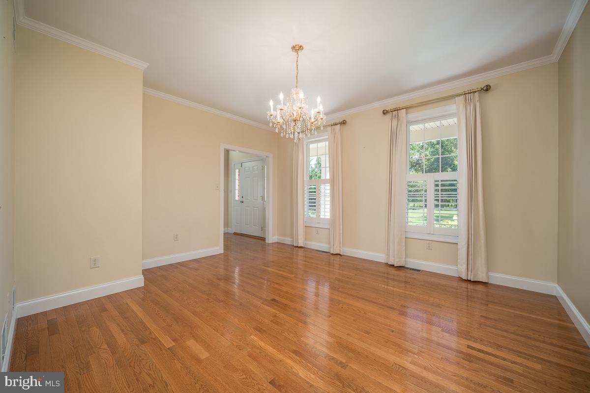 246 Middle Spring Road Shippensburg, PA 17257 - Photo 19 of 30 dining room