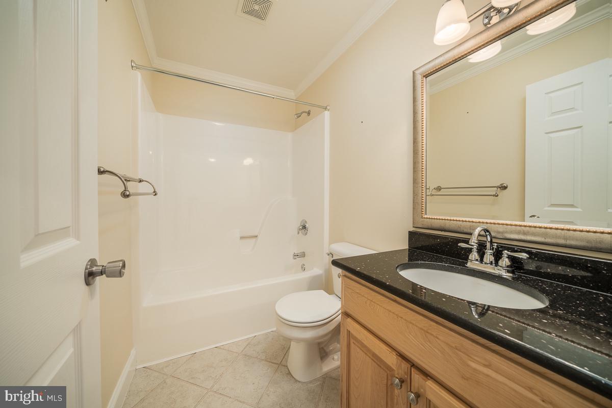 246 Middle Spring Road Shippensburg, PA 17257 - Photo 25 of 30 2nd floor full bath