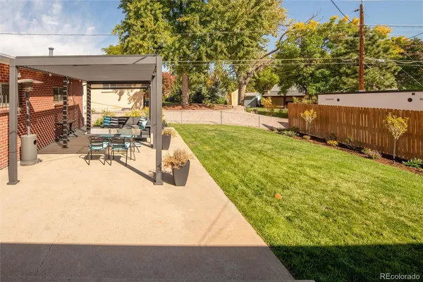 a view of a backyard with plants