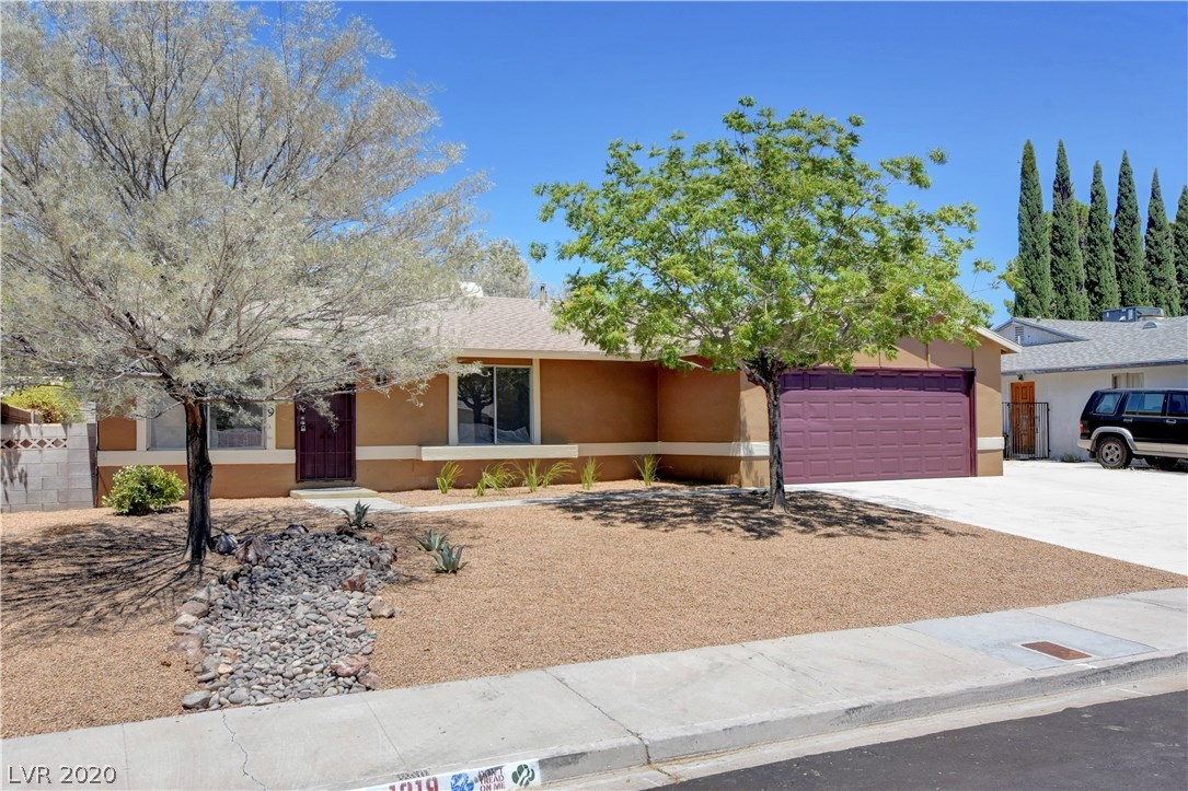 1319 Appaloosa Road Boulder City, NV 89005 - Photo 4 of 40 Gallery Image 4