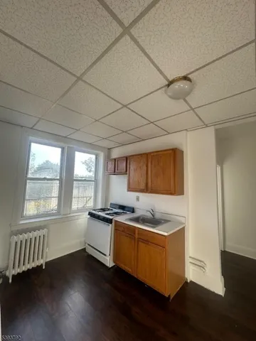 $1,700 | 355 Lincoln Avenue, Cliffside Park, NJ 07010