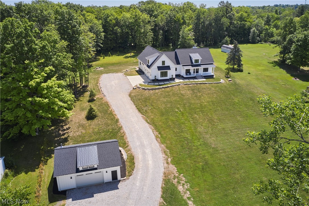 10211 Auburn Road Chardon, OH 44024 - Photo 5 of 35 Gallery Image 5