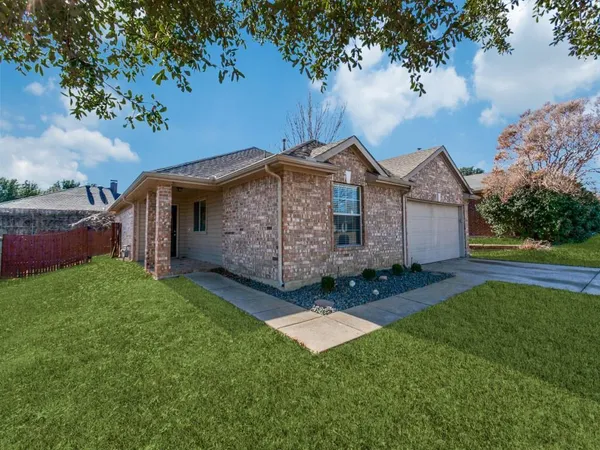 $2,375 | 1305 Greenbriar Lane, McKinney, TX 75069