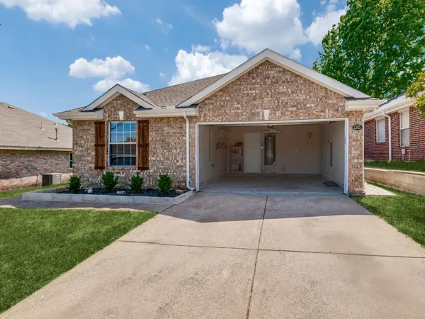 $2,300 | 1305 Greenbriar Lane, McKinney, TX 75069