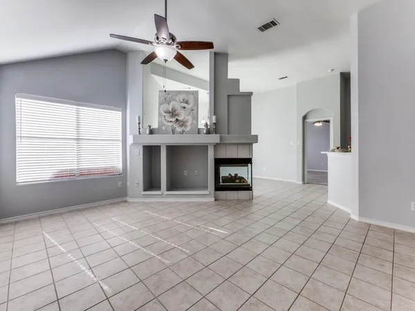 $2,375 | 1305 Greenbriar Lane, McKinney, TX 75069