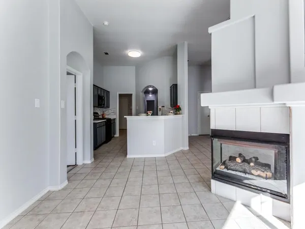 $2,375 | 1305 Greenbriar Lane, McKinney, TX 75069