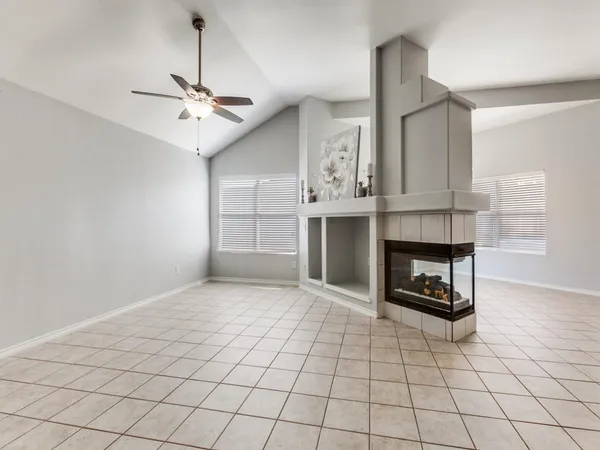 $2,300 | 1305 Greenbriar Lane, McKinney, TX 75069