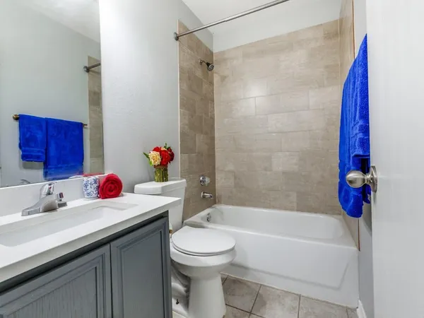 $2,375 | 1305 Greenbriar Lane, McKinney, TX 75069