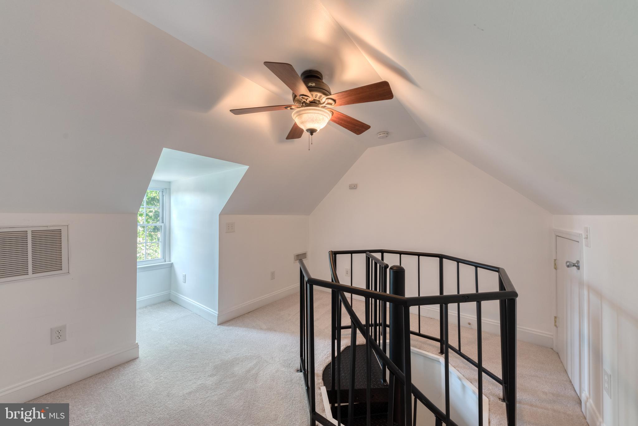 1818 Bank Street Baltimore, MD 21231 - Photo 19 of 20 a view of entryway with a fan