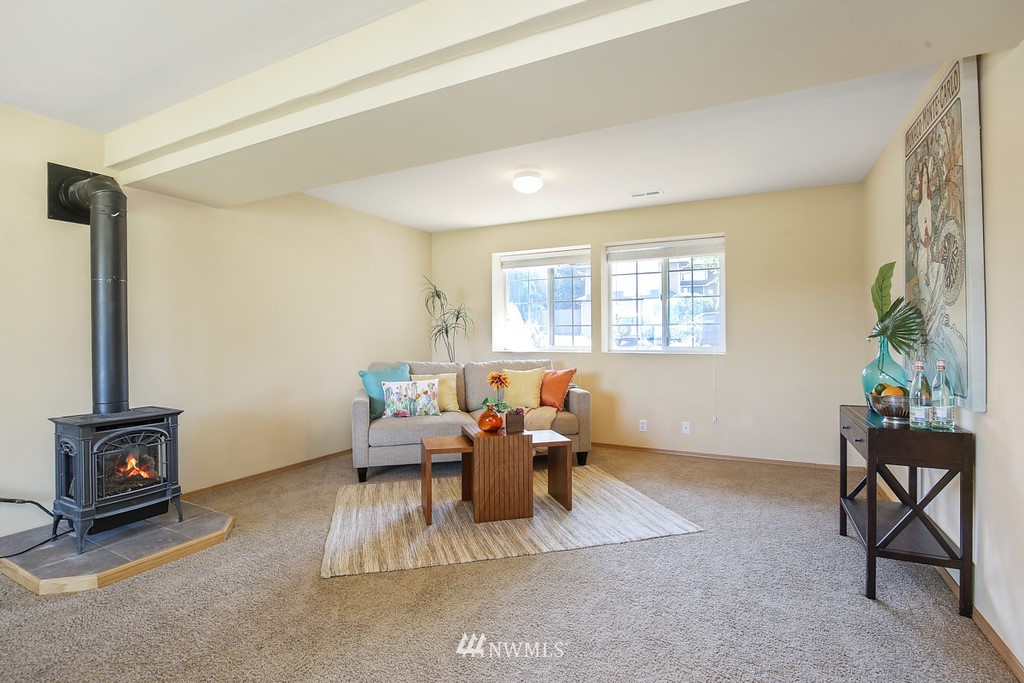 19719 10th Drive Southeast Bothell, WA 98012 - Photo 12 of 17