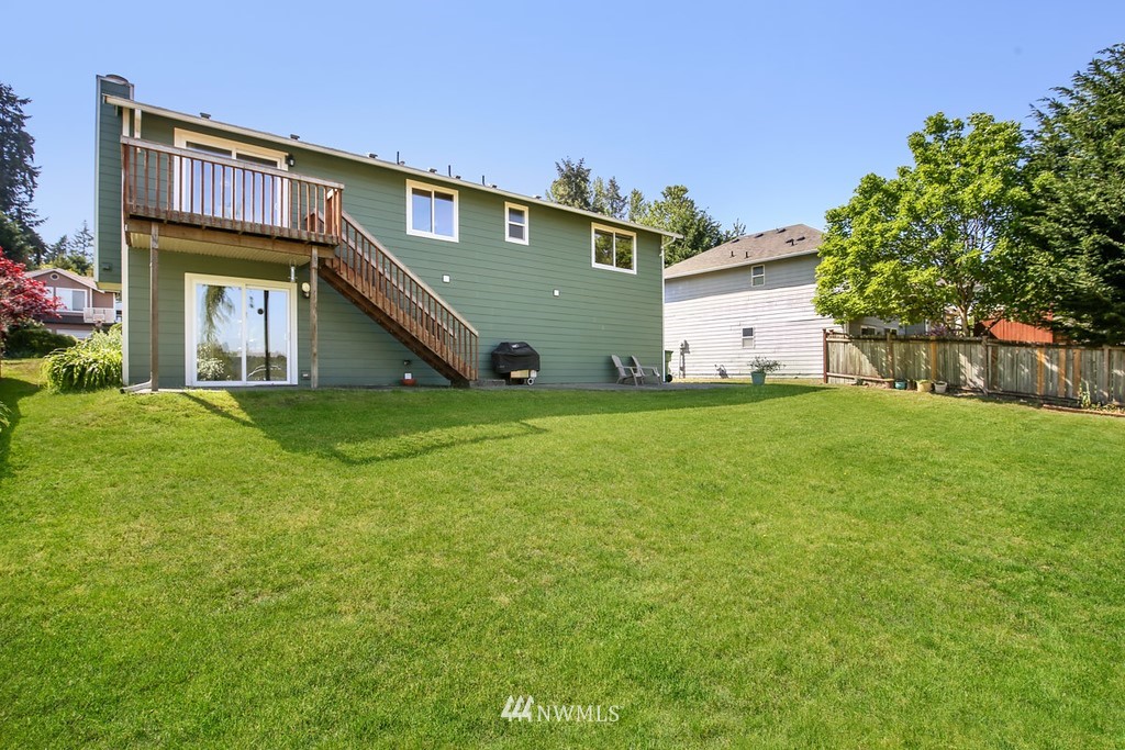 19719 10th Drive Southeast Bothell, WA 98012 - Photo 16 of 17